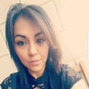 Meet your Posher, Perla